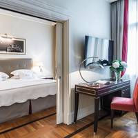 Suite with Balcony and Sea View