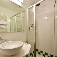 Quadruple Room with Queen Bed