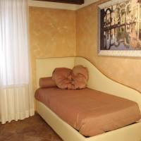 Single Room with Private Bathroom