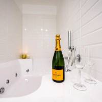 Suite with Spa Bath