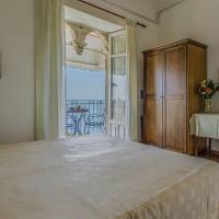 Triple Room with Sea View