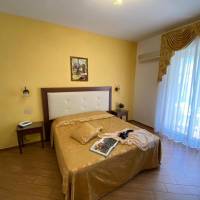 Superior Double or Twin Room with Lateral Sea View