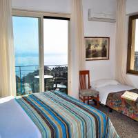 Double Room with Extra Bed and Sea View