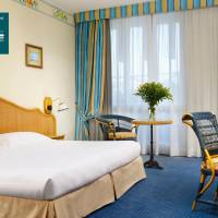 Classic Double or Twin Room with Garden View