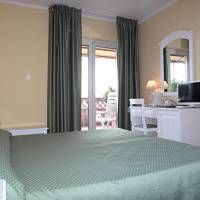 Double or Twin Room with Sea View