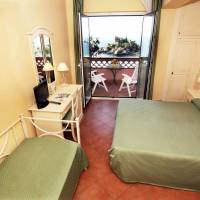 Triple Room with Sea View