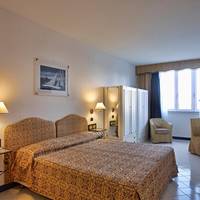 Double or Twin Room with Sea View