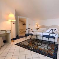 Deluxe King Room with Sea View
