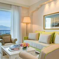 Royal Junior Suite Sea View Terrace with Jacuzzi