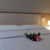 Superior One-Bedroom Apartment (2 Adults)