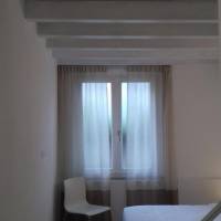 Two-Bedroom Apartment - Split Level