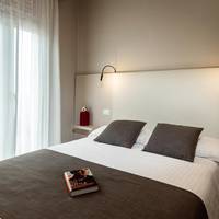 Single Room with Partial Lake View - Annex
