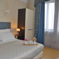 Double or Twin Room with Sea View
