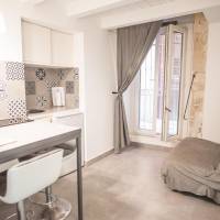 Studio Apartment - Split Level (Ground Floor)