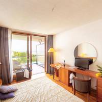 Double or Twin Room with Lateral Sea View