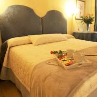 Double or Twin Room with Private Bathroom