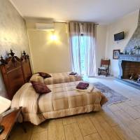 Double Room with Private External Bathroom