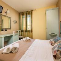 Economy Double Room with Street View