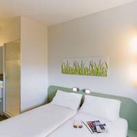 Standard Room with Two Single Beds