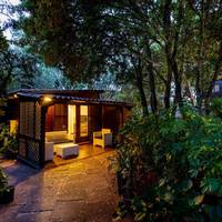 Deluxe Bungalow with Garden View