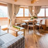 Two-Bedroom Apartment (5 Adults) with Balcony