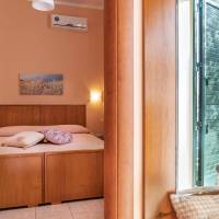 Triple Room with Patio