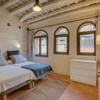 Apartment with Street View - 42