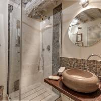 Family Room with Shared Bathroom (2 Adults + 2 Children)