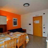 One-Bedroom Apartment (5 Adults)