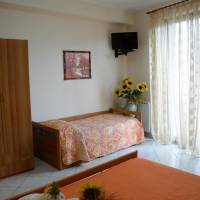 Triple Room with Private Bathroom