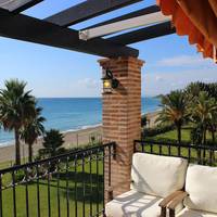 Two-Bedroom Apartment with Sea View (4-6 Adults)