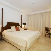 Deluxe Two-Bedroom Apartment