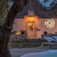 Trullo with Turkish Bath and Pool View 
