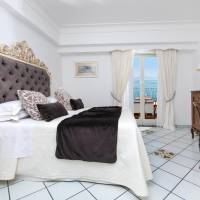 Deluxe Double Room with Balcony and Sea View