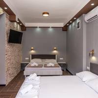 Deluxe Queen Room with Two Queen Beds
