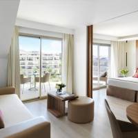 Family Suite (4 Adults + 2 Children)