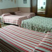 Quintuple Room
