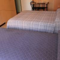 Basic Triple Room with Shared Bathroom