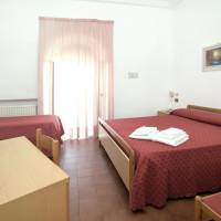 Economy Triple Room