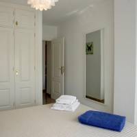 3B - One-Bedroom Apartment with Balcony with City Views