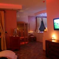 Deluxe Suite with Spa Bath