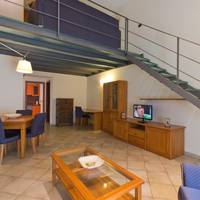 Studio - Split Level