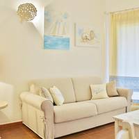 Superior One-Bedroom Apartment (4 Adults)
