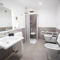 Double or Twin Room - Disability Access with View 