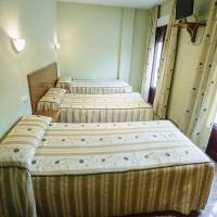 Triple Room with Private Bathroom