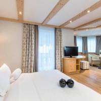 Double Room with Mountain View