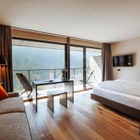 Suite with Mountain View