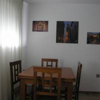 Studio (3-4 adults)