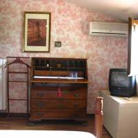 Budget Triple Room with Private External Bathroom