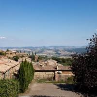 Two-Bedroom Apartment (6 Adults) with Mountain View